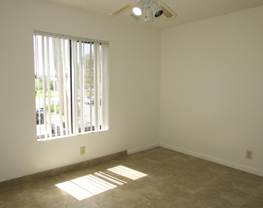 208 Foxtail Drive - Photo Thumbnail 30