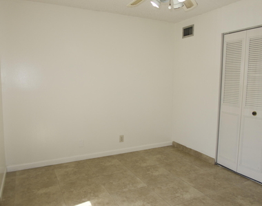 208 Foxtail Drive - Photo Thumbnail 29