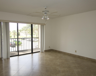 208 Foxtail Drive - Photo Thumbnail 5