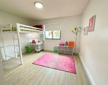9517 Fontainebleau Boulevard - Photo Thumbnail 2