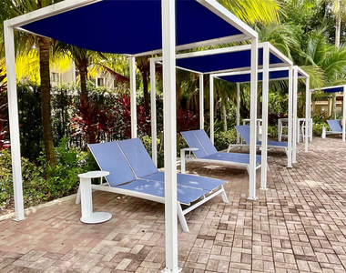 9517 Fontainebleau Boulevard - Photo Thumbnail 11