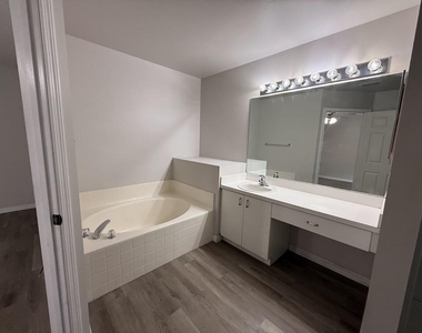 548 Sw Undallo Road - Photo Thumbnail 15