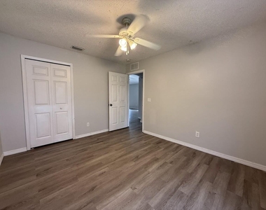 548 Sw Undallo Road - Photo Thumbnail 9