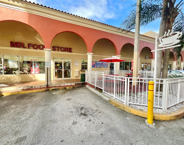 9517 Fontainebleau Boulevard - Photo Thumbnail 17