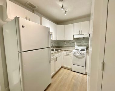 9517 Fontainebleau Boulevard - Photo Thumbnail 2