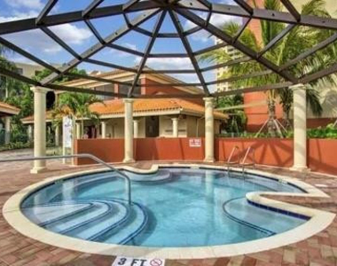 9517 Fontainebleau Boulevard - Photo Thumbnail 9