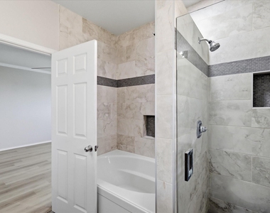 3116 Layla Creek Drive - Photo Thumbnail 13