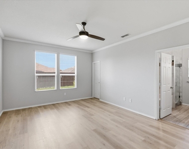 3116 Layla Creek Drive - Photo Thumbnail 10