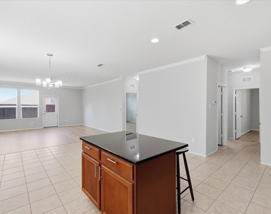 3116 Layla Creek Drive - Photo Thumbnail 9