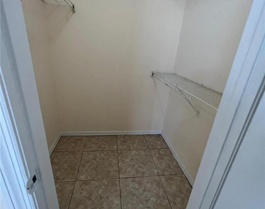 12730 Vista Isles Drive - Photo Thumbnail 7
