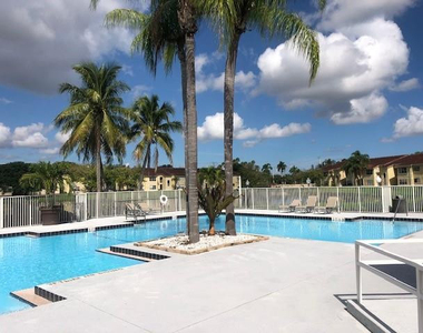 12730 Vista Isles Drive - Photo Thumbnail 1