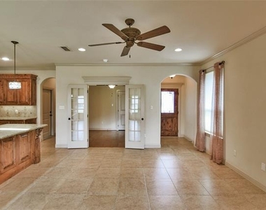 202 Captains Court - Photo Thumbnail 6