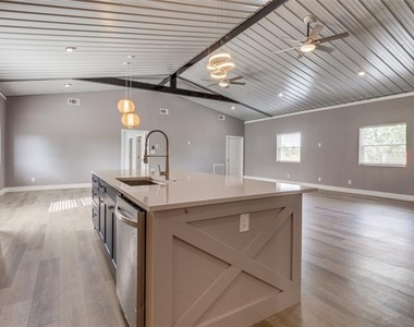 100 County Road 4140 - Photo Thumbnail 9