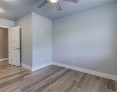 100 County Road 4140 - Photo Thumbnail 22
