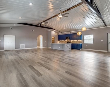 100 County Road 4140 - Photo Thumbnail 1