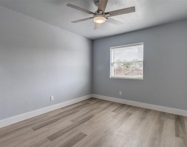 100 County Road 4140 - Photo Thumbnail 31