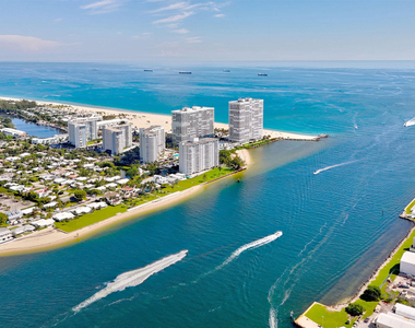 2000 S Ocean Drive - Photo Thumbnail 2