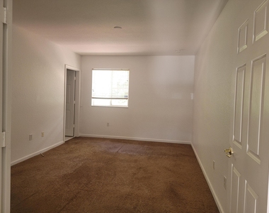 2603 Sw 82nd Avenue - Photo Thumbnail 5