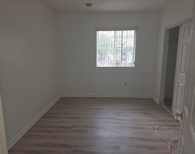 2603 Sw 82nd Avenue - Photo Thumbnail 10