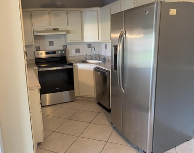 826 Sky Pine Way - Photo Thumbnail 14