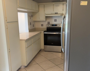 826 Sky Pine Way - Photo Thumbnail 13