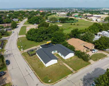 6824 Trail Lake Drive - Photo Thumbnail 17