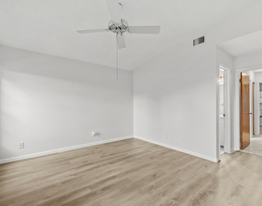 8019 Se Villa Circle - Photo Thumbnail 12