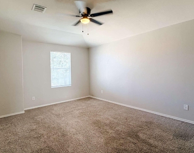 670 Horn Street - Photo Thumbnail 22