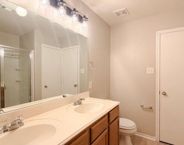 670 Horn Street - Photo Thumbnail 27
