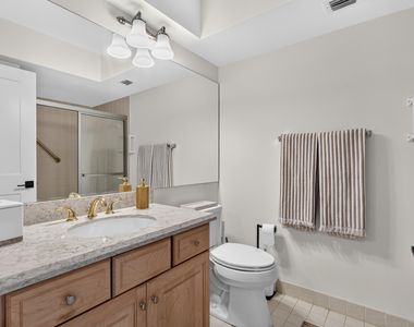 302 Brackenwood Circle - Photo Thumbnail 10