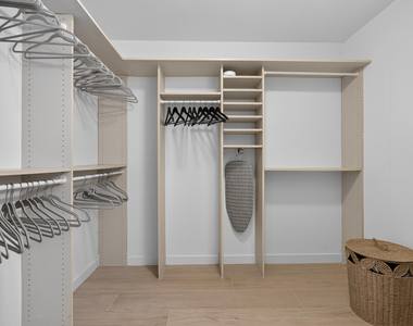 302 Brackenwood Circle - Photo Thumbnail 8