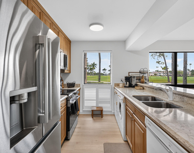 302 Brackenwood Circle - Photo Thumbnail 15