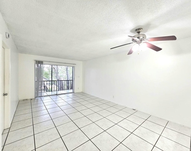 7960 N Colony Circle N - Photo Thumbnail 5