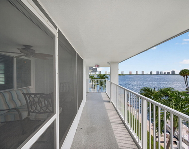 110 Shore Court - Photo Thumbnail 3