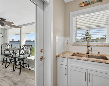 110 Shore Court - Photo Thumbnail 13