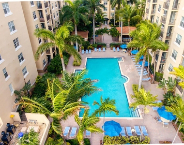 1801 N Flagler Drive - Photo Thumbnail 32