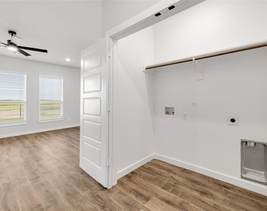 6600 Florence Drive - Photo Thumbnail 3