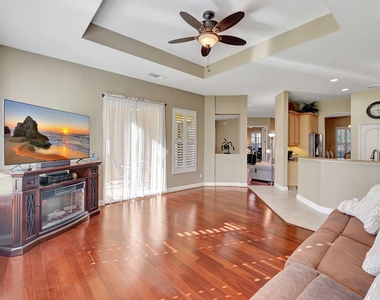 827 Sw Grand Reserves Boulevard - Photo Thumbnail 7