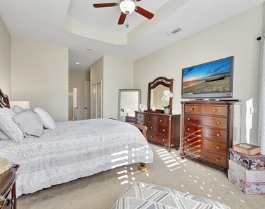 827 Sw Grand Reserves Boulevard - Photo Thumbnail 14