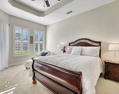 827 Sw Grand Reserves Boulevard - Photo Thumbnail 13
