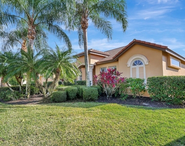 827 Sw Grand Reserves Boulevard - Photo Thumbnail 1