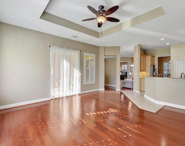 827 Sw Grand Reserves Boulevard - Photo Thumbnail 8