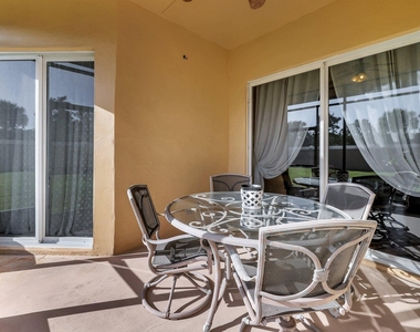 827 Sw Grand Reserves Boulevard - Photo Thumbnail 22