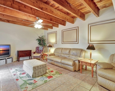 1558 Shaker Circle - Photo Thumbnail 1