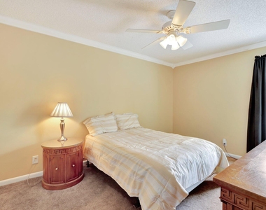 1558 Shaker Circle - Photo Thumbnail 25