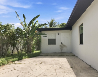 720 S 11th Street - Photo Thumbnail 15