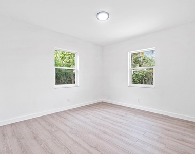 720 S 11th Street - Photo Thumbnail 9