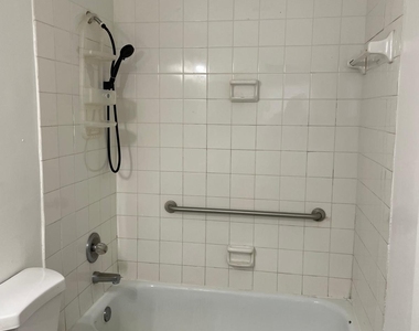 5702 Nw 21st Street - Photo Thumbnail 13