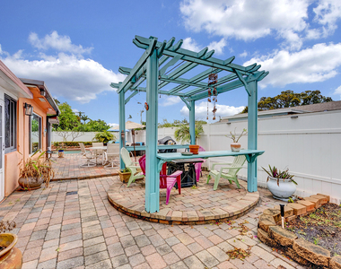 661 Eagle Circle - Photo Thumbnail 39