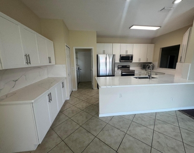 981 Nw Tuscany Drive - Photo Thumbnail 16